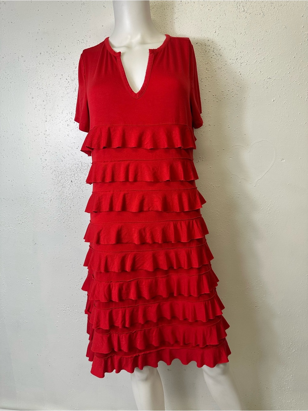 unbranded  Empire Dress with Ruffle Tiers red   S/M no tags 
95% rayon 5%